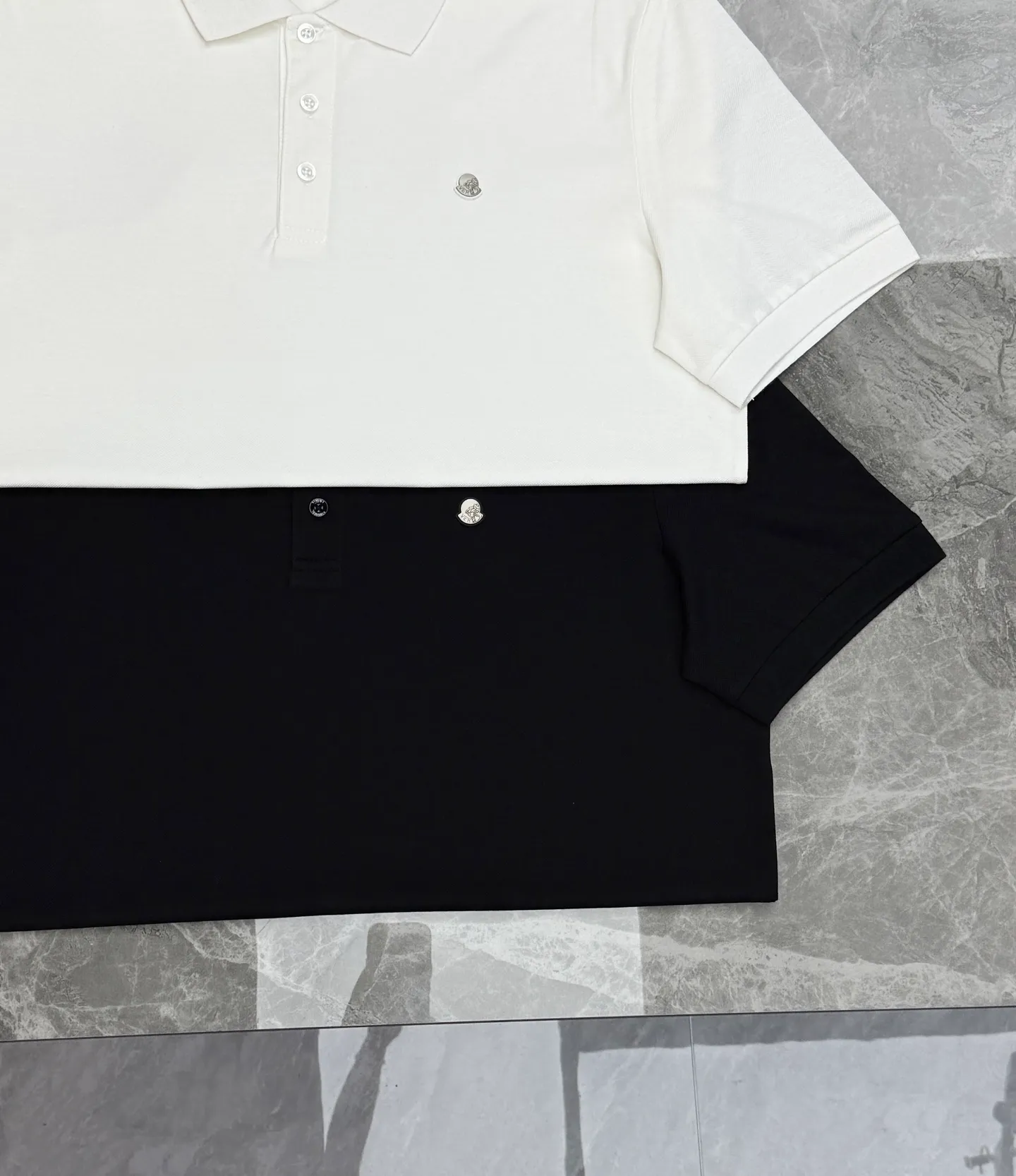 ⚜️Moncle* Classic Polo .New Arrival . Polo 230 ， . moncler Classic . . ！ . ！ ：Black.White.Sizes：M-3XL（S 4xl ） ❗️175/140 L